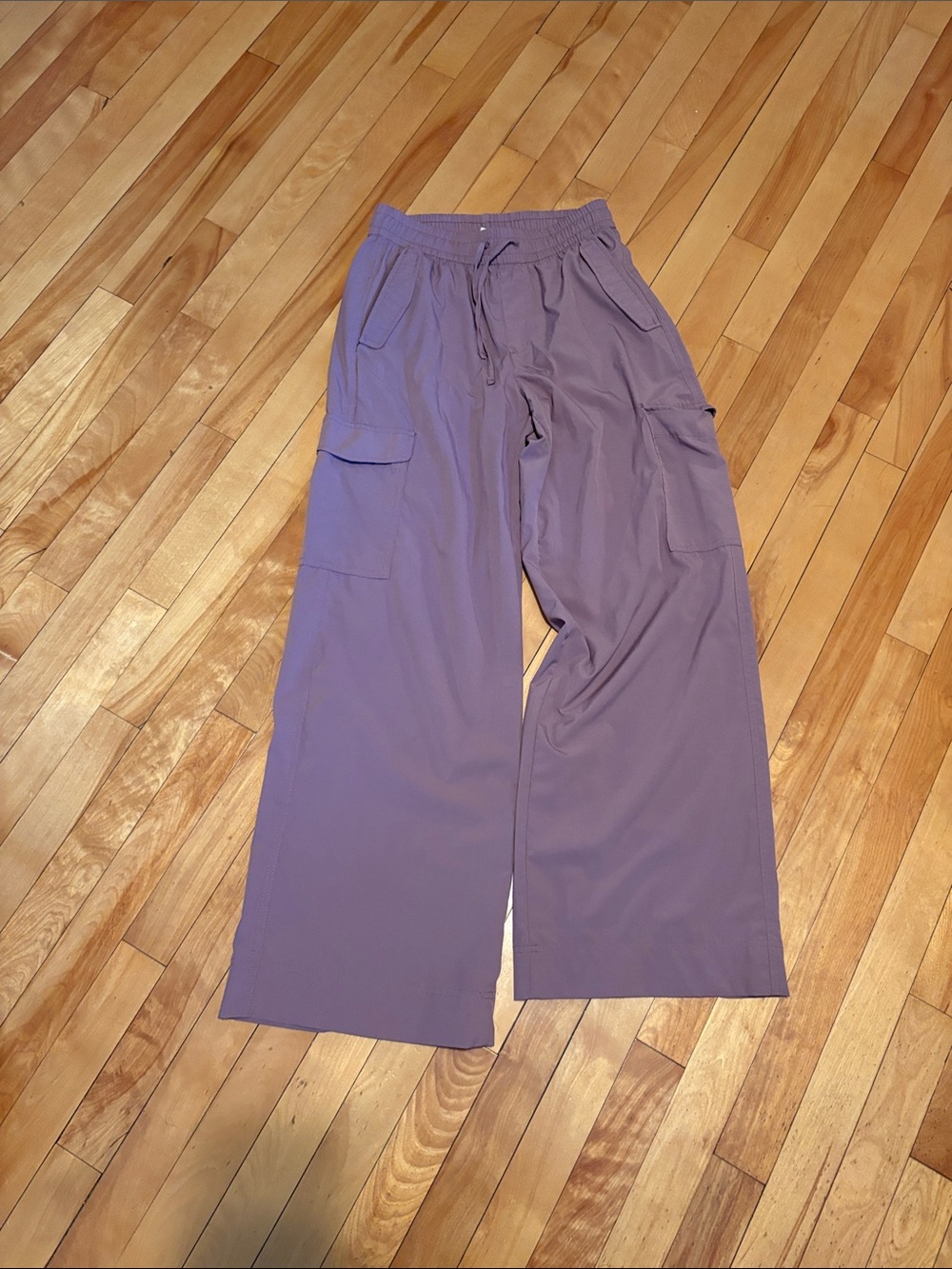 Women’s Wide-Leg Cargo Pants — Lavender